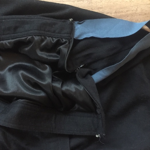 Very elegant black A line skirt. Size S - Picture 5 of 8